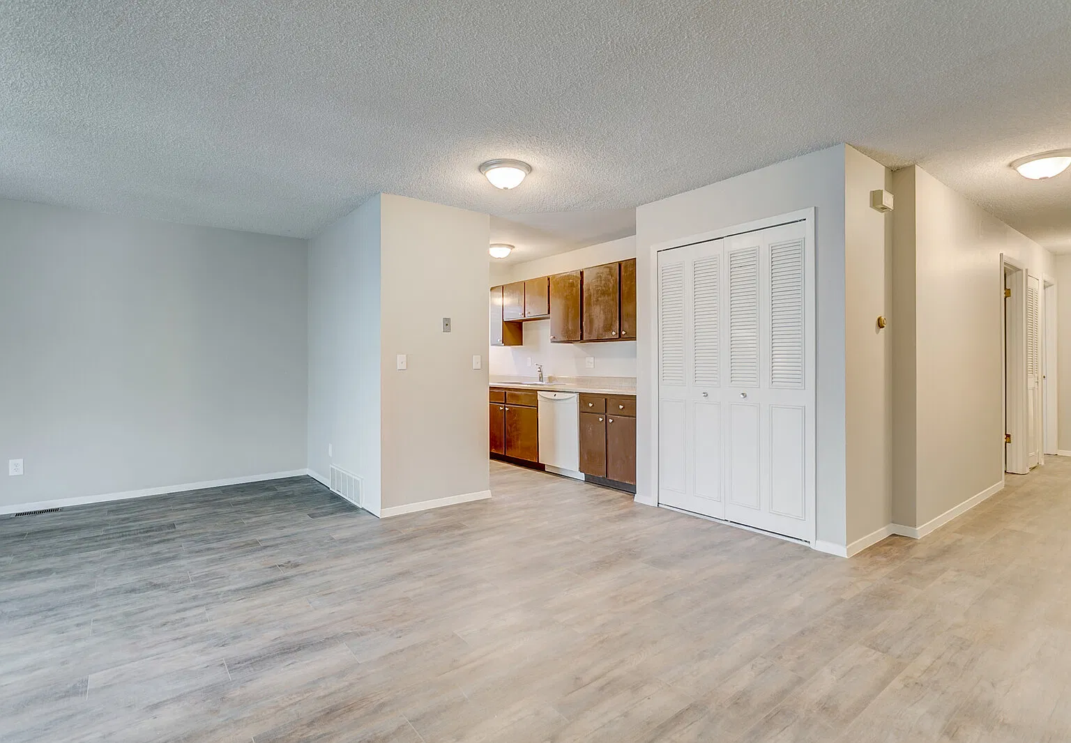 2 bed, 1100 sqft, $1,495 — Photo 1