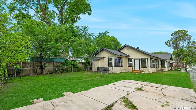 1200 W Magnolia Ave — Photo 24