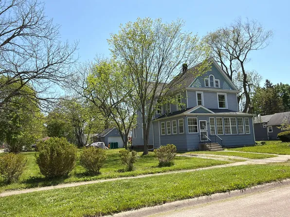 2803 Ezra Ave, Zion, IL 60099