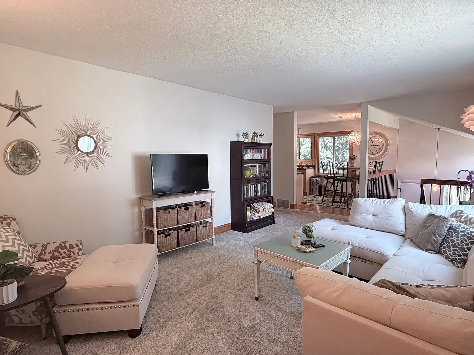2 bed, 1.0 bath, 1000 sqft, $1,900 — Photo 3
