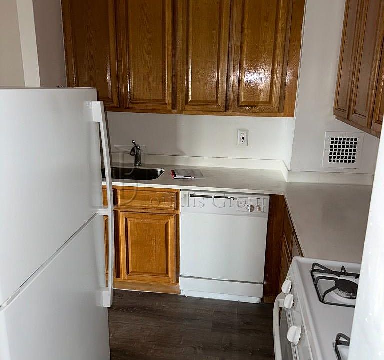 1st image of 16-70 Bell Blvd #311