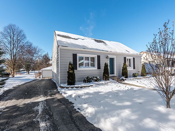 3rd image of 36 Westend Ave