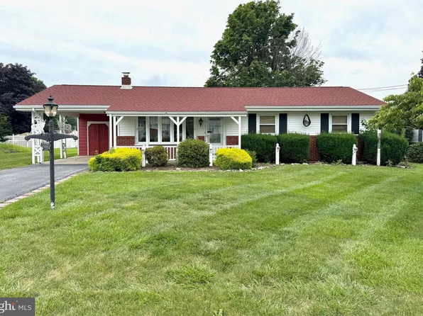212 W Grant Ave, Myerstown, PA 17067