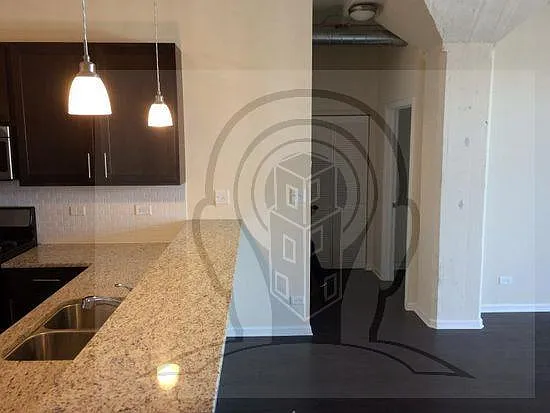 2 bed, 1.0 bath, $2,600 — Photo 1