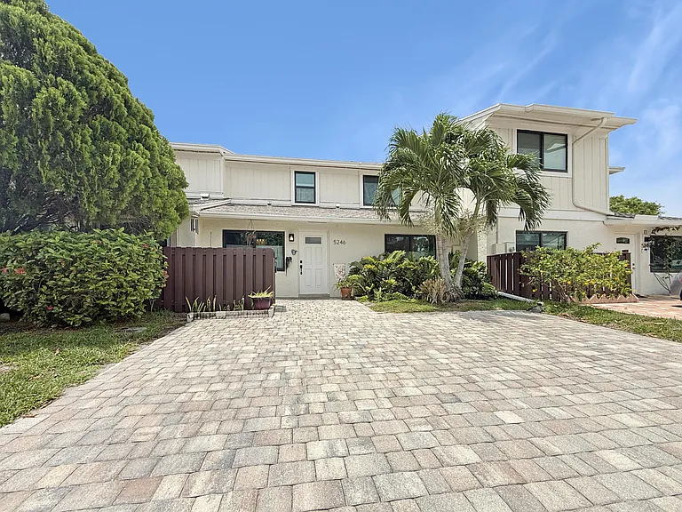 5246 Jog Ln — Photo 2