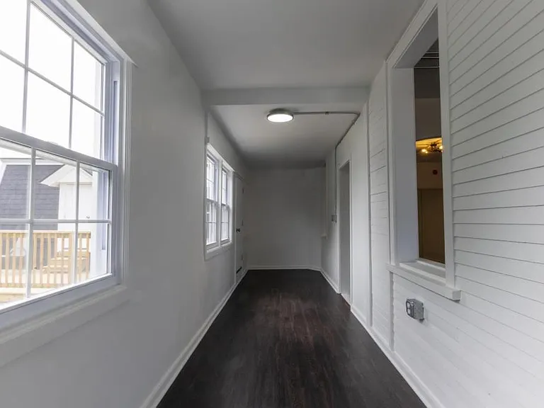 713 Locust St #8 — Photo 11