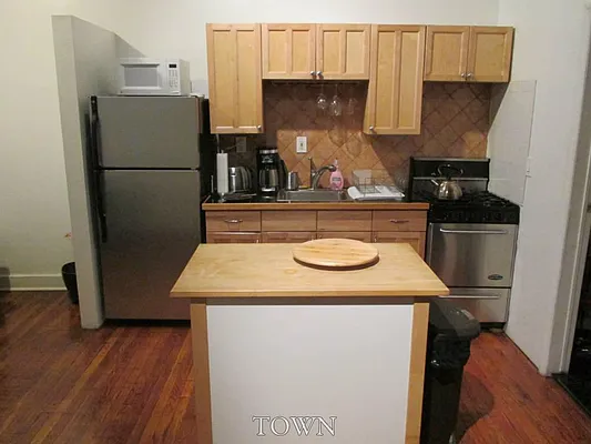 Rented by Town Residential | media 47