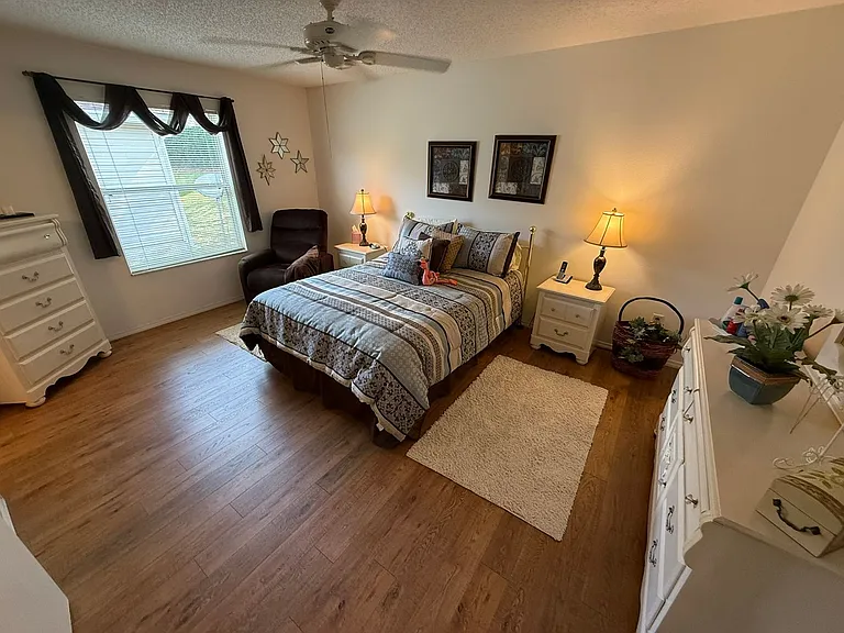 1725 Simpsonville Ln — Photo 14