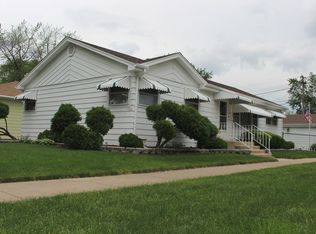 9045 S 51st Ave, Oak Lawn, IL 60453