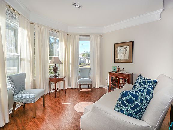 5th image of 8391 Hedgewood Dr