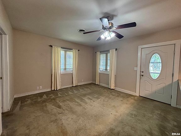 3rd image of 1905 W Calhoun Ave