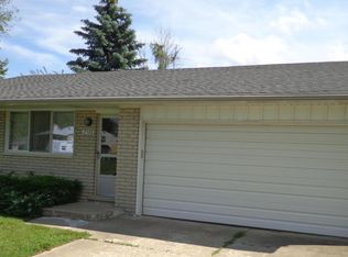 2598 Binghamton Dr, Auburn Hills, MI 48326