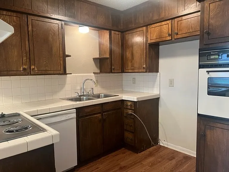 3401 Hummingbird Ln — Photo 6