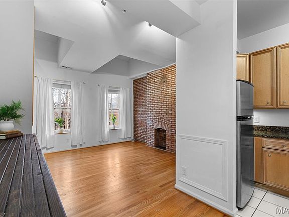 4th image of 1428 Dolman St #A