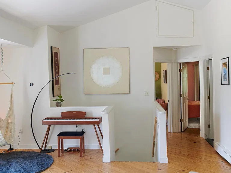 124 Hill Rd — Photo 14