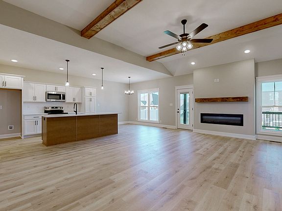 4th image of 446 Blue Ridge Ct Lot 51