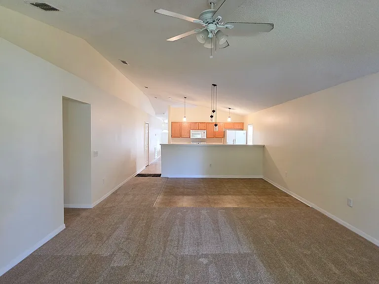 2644 12th Sq SW — Photo 6