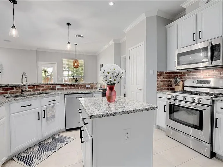 1705 Azalea Dr — Photo 11