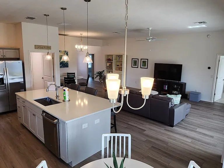 2650 Quelly Rd — Photo 8