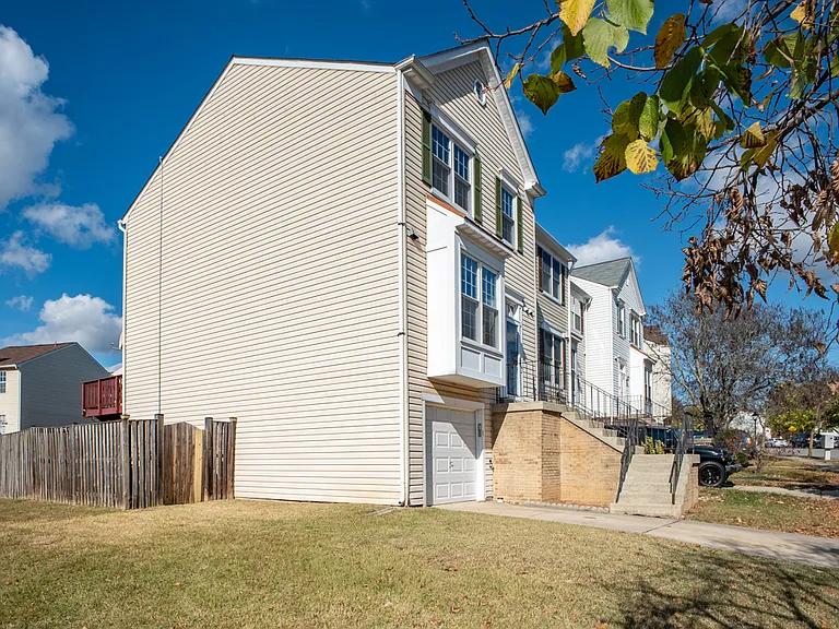 7800 Greenbrook Dr — Photo 33