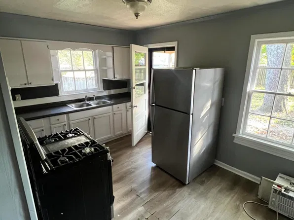 9217 Alexander Ave, Louisville, KY 40272