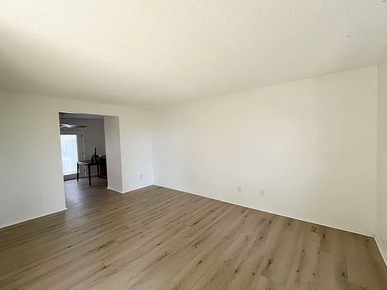 1412 Bairstow Ct — Photo 16