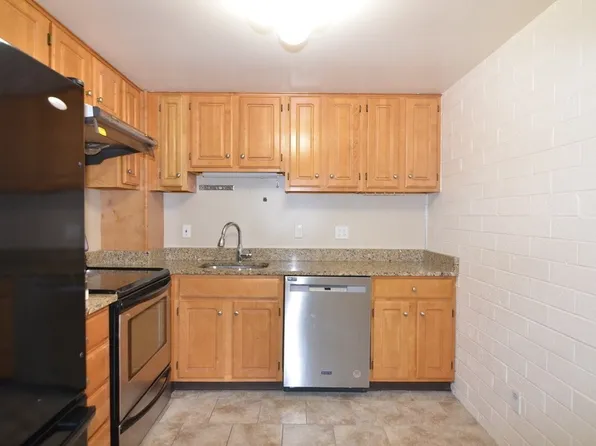 185 Quincy Shore Dr #32, Quincy, MA 02171