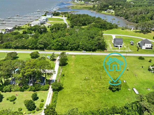 221 Ferry Dock Road, Gloucester, NC 28528
