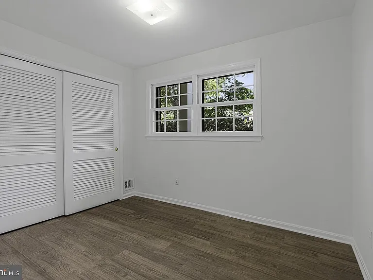 8009 Lewinsville Rd — Photo 24