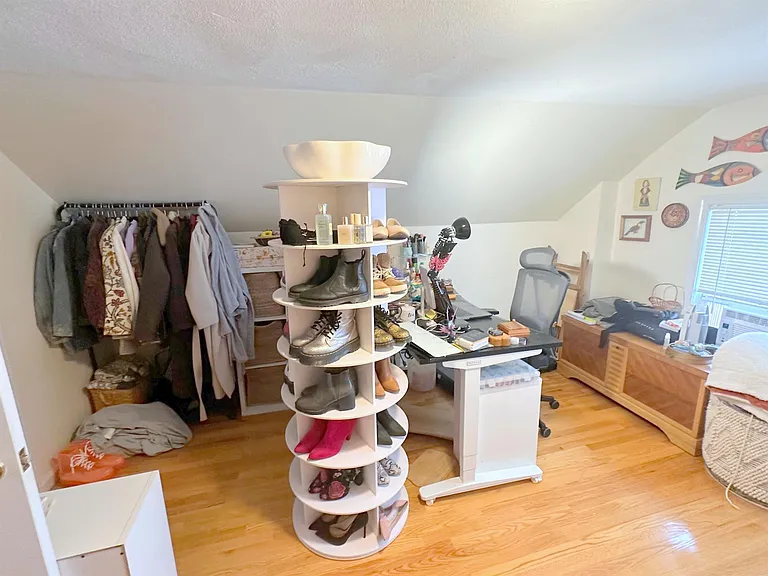 286 Salem St — Photo 11