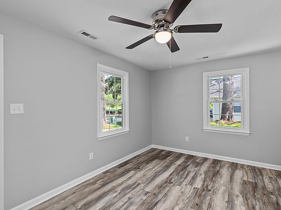 2nd image of 109 Rodeo Ln APT 1