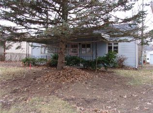 3992 Meadow Ln, Lorain, OH 44055