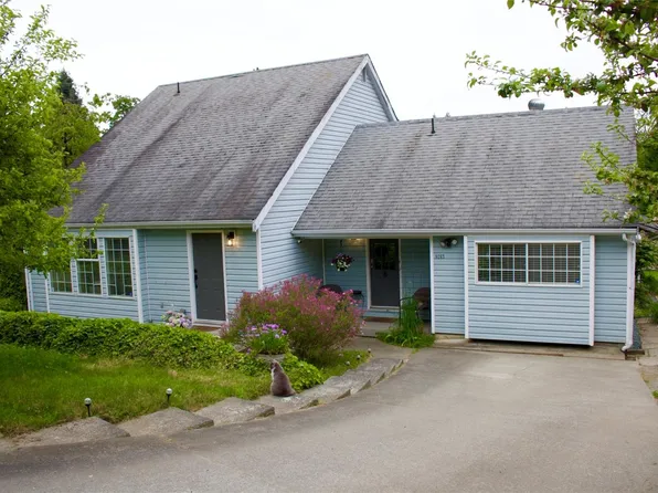 9265 Chemainus Rd, North Cowichan, BC V0R 1K5