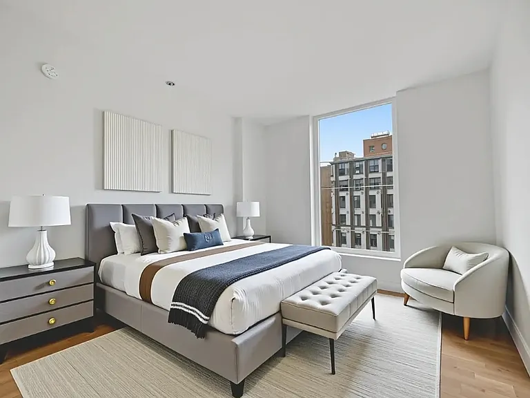 225 W 28th St #4E — Photo 4