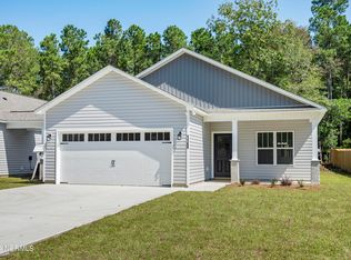 1169 Dan Owen Dr, Hampstead, NC 28443