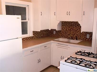 2nd image of 301 Cardinal St #301