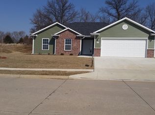 401 N Burning Bush Rd, Columbia, MO 65202