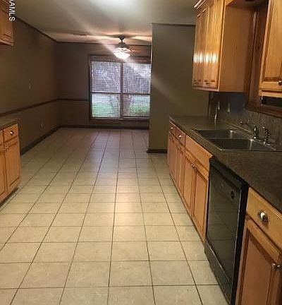 5th image of 329 Alexander Ave
