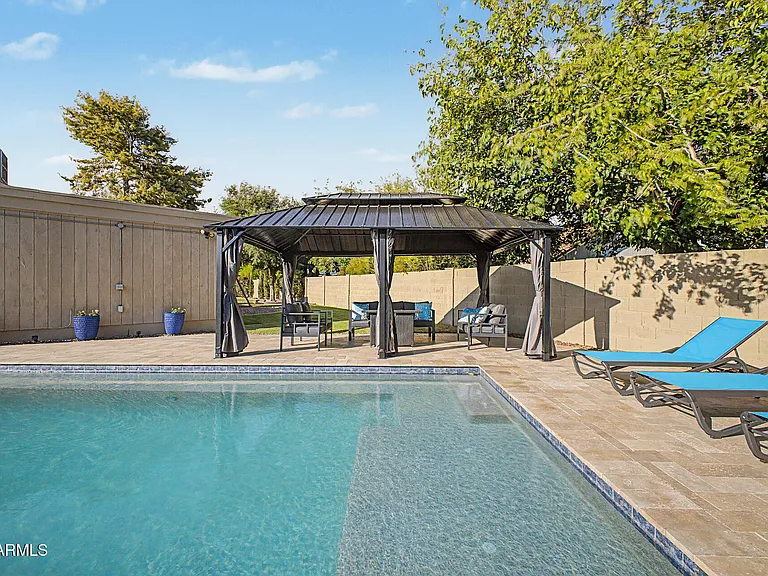 2445 S Catarina — Photo 46