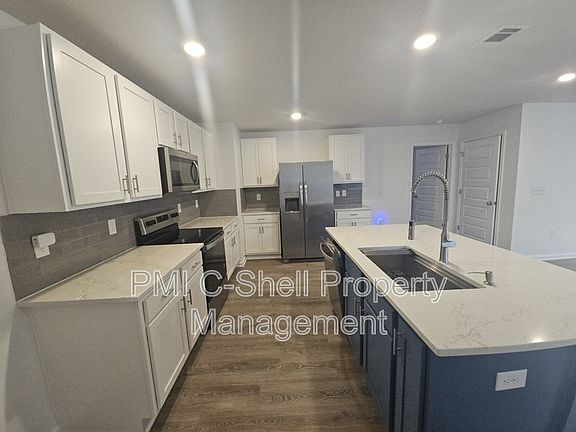 4th image of 5395 Peach Dr