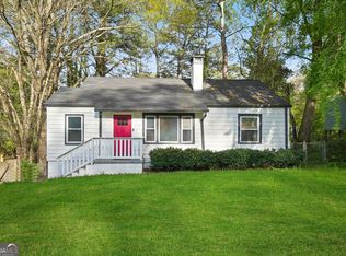 2132 Penrose Dr, East Pt, GA 30344