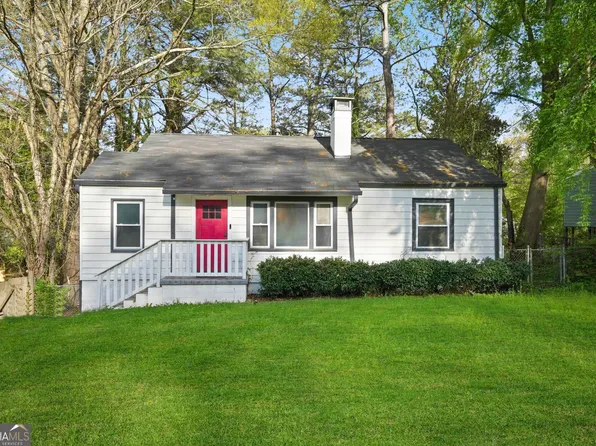 2132 Penrose Dr, East Pt, GA 30344