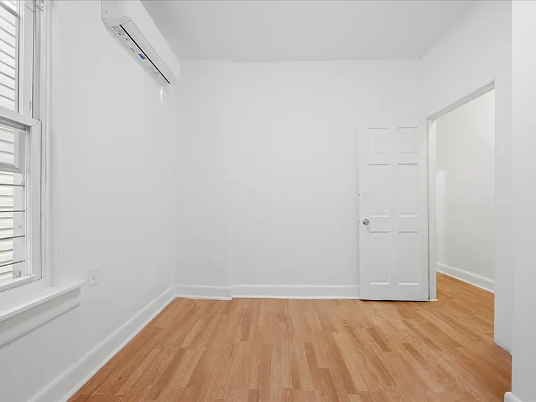 1307 College Ave #2 — Photo 23