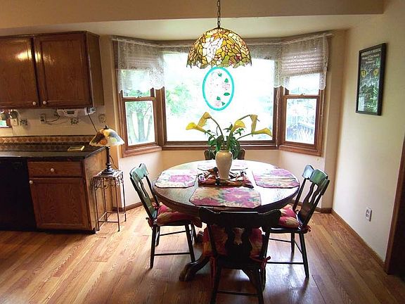 3rd image of 106 Heather Hill Dr