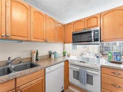 1848 Kahakai Dr APT 1601, Honolulu, HI, 96814