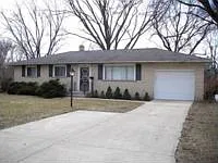 137 Howard Ave photo 1