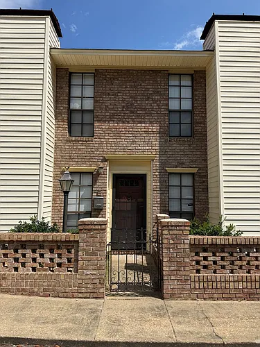 310 N 6th St Photo 1