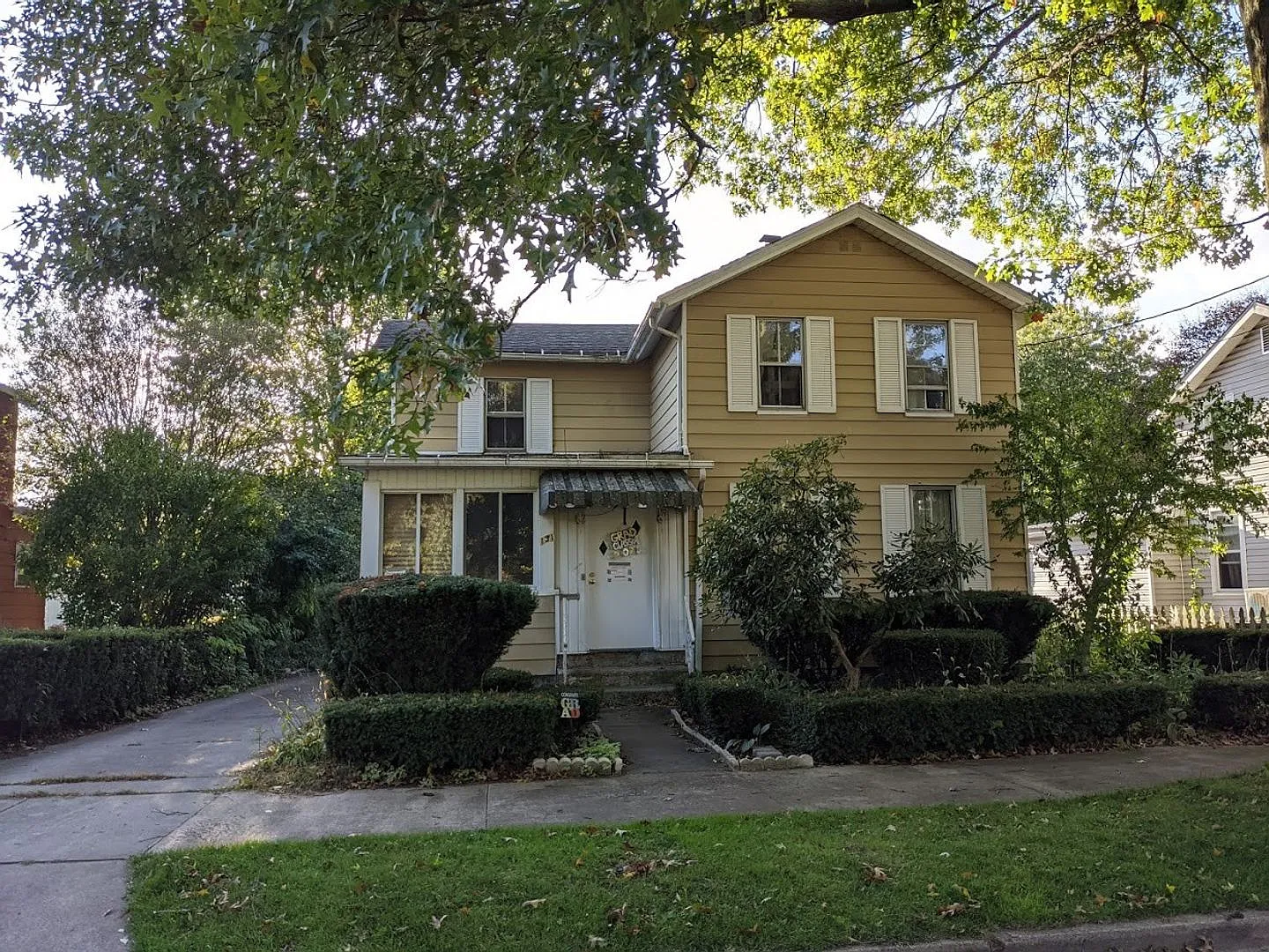 Large, 4-Bedroom Home for Rent — Photo 2