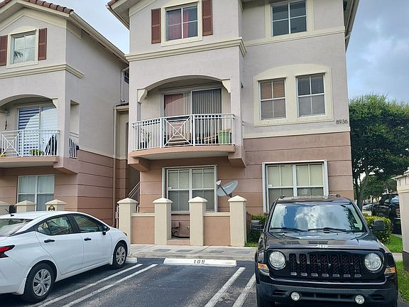 2nd image of 8936 W Flagler St APT 213