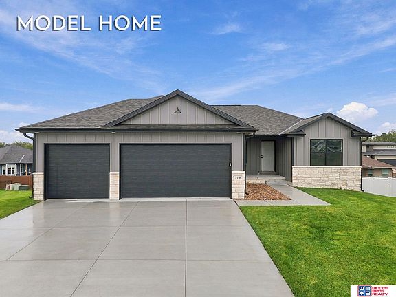 2nd image of 2736 Kinzie Cir
